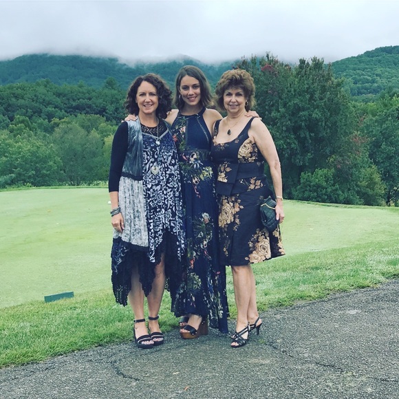 Boutique // Open Back Floral Slit Maxi // Small - Picture 7 of 8